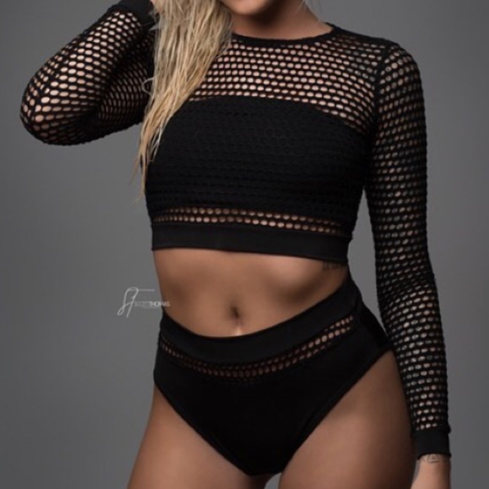 DONATING SOON Fashion nova two piece set